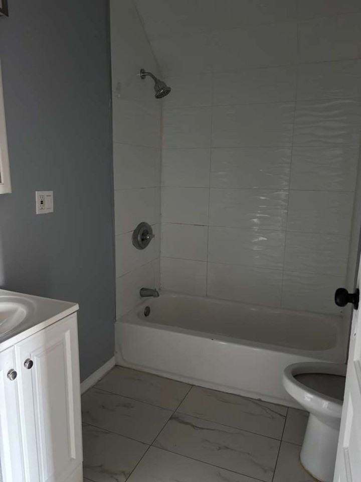 74 Baldwin Ave - Photo 2 of 5