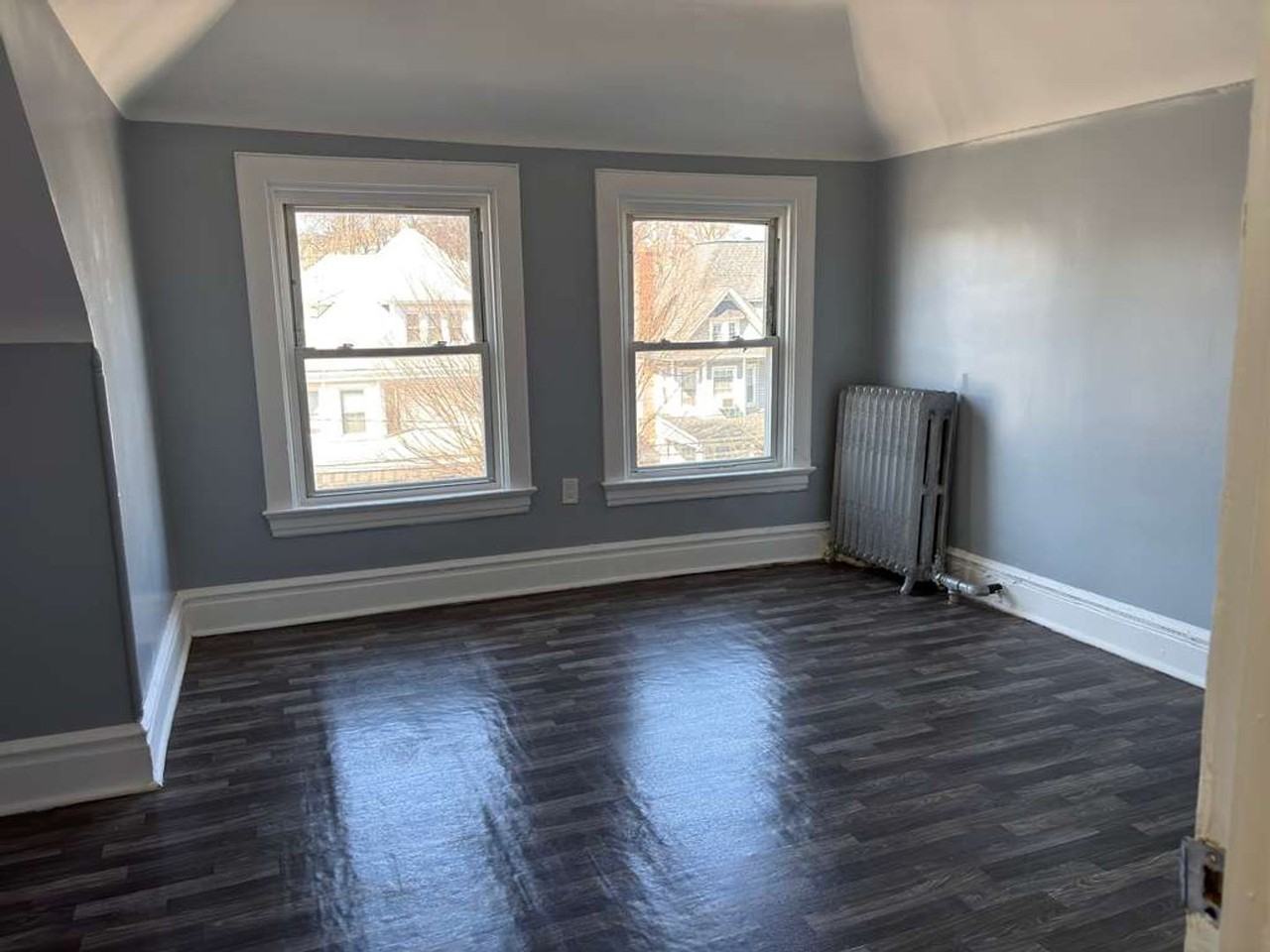 74 Baldwin Ave - Photo 4 of 5