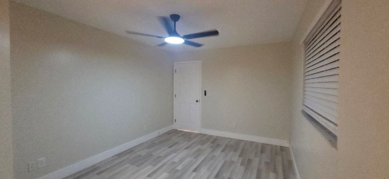 1013 Se 12th Ter - Photo 7 of 22