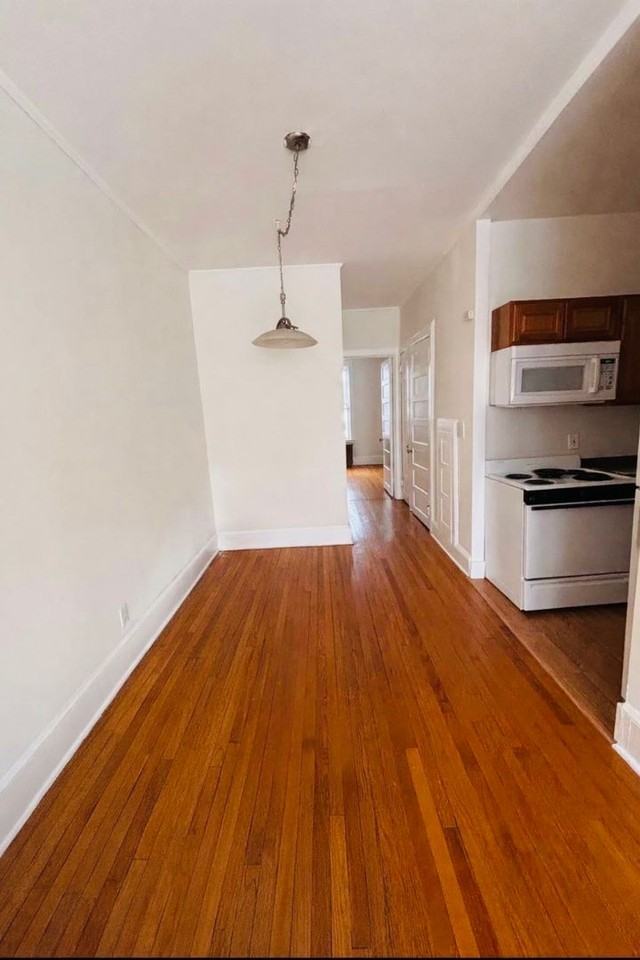 174 Chestnut St - Photo 3 of 10