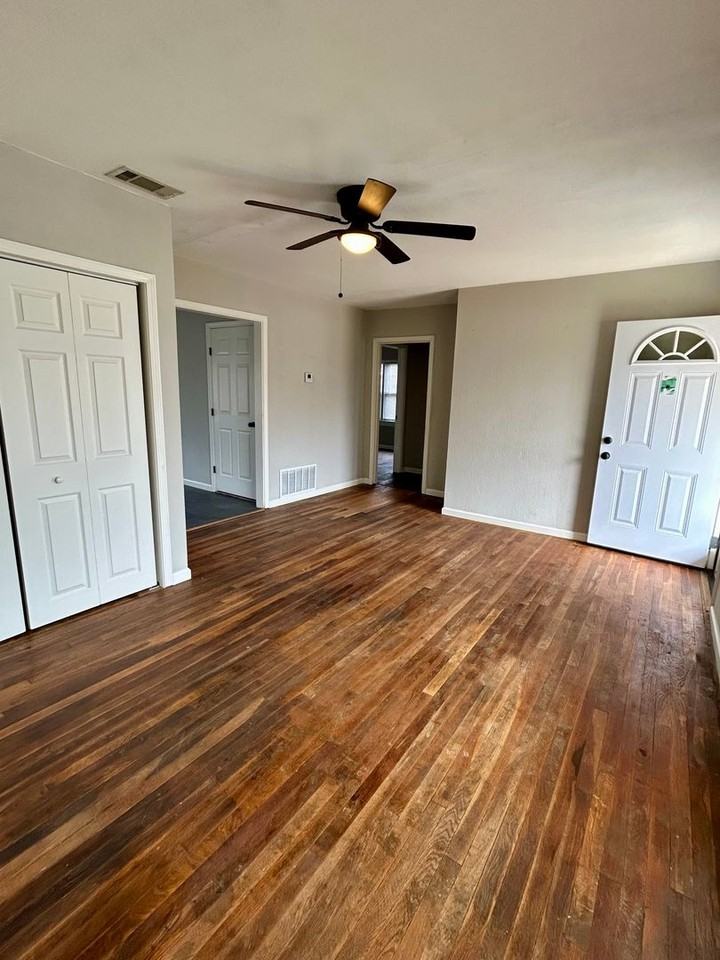 3504 27th St - Photo 2 of 12