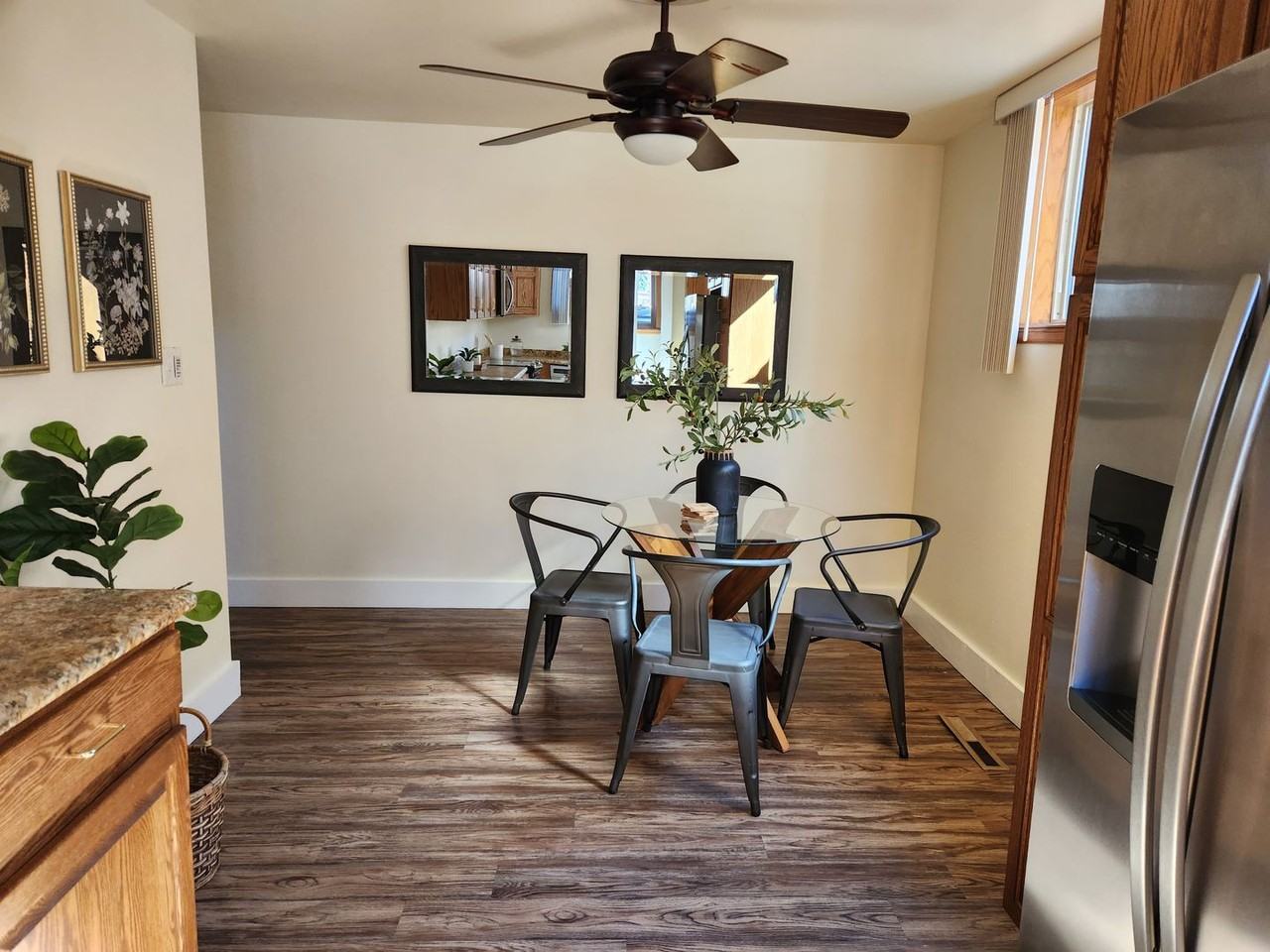 415 Smith St - Photo 2 of 13