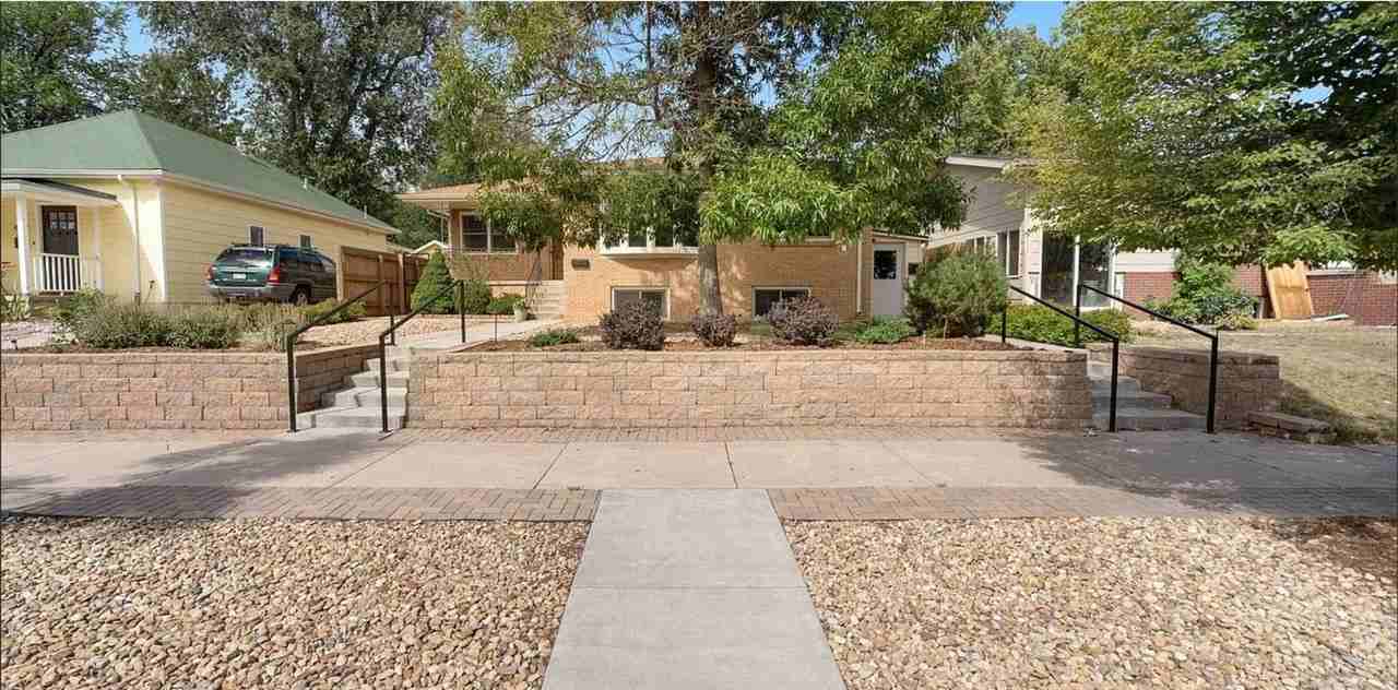 415 Smith St - Photo 3 of 13