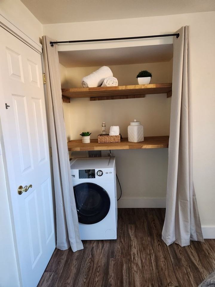 415 Smith St - Photo 4 of 13