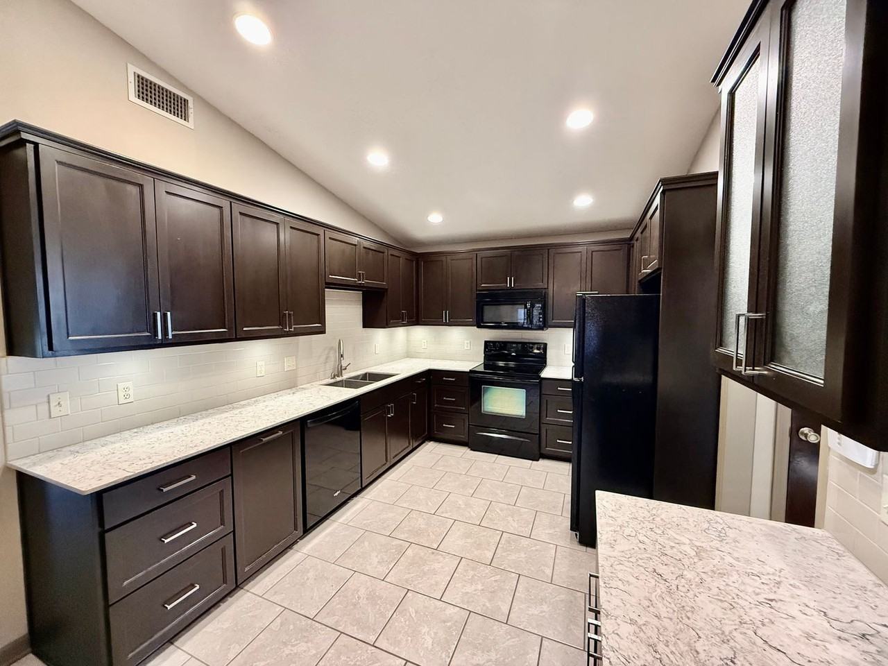 961 E Tom Stokes Ct - Photo 5 of 23