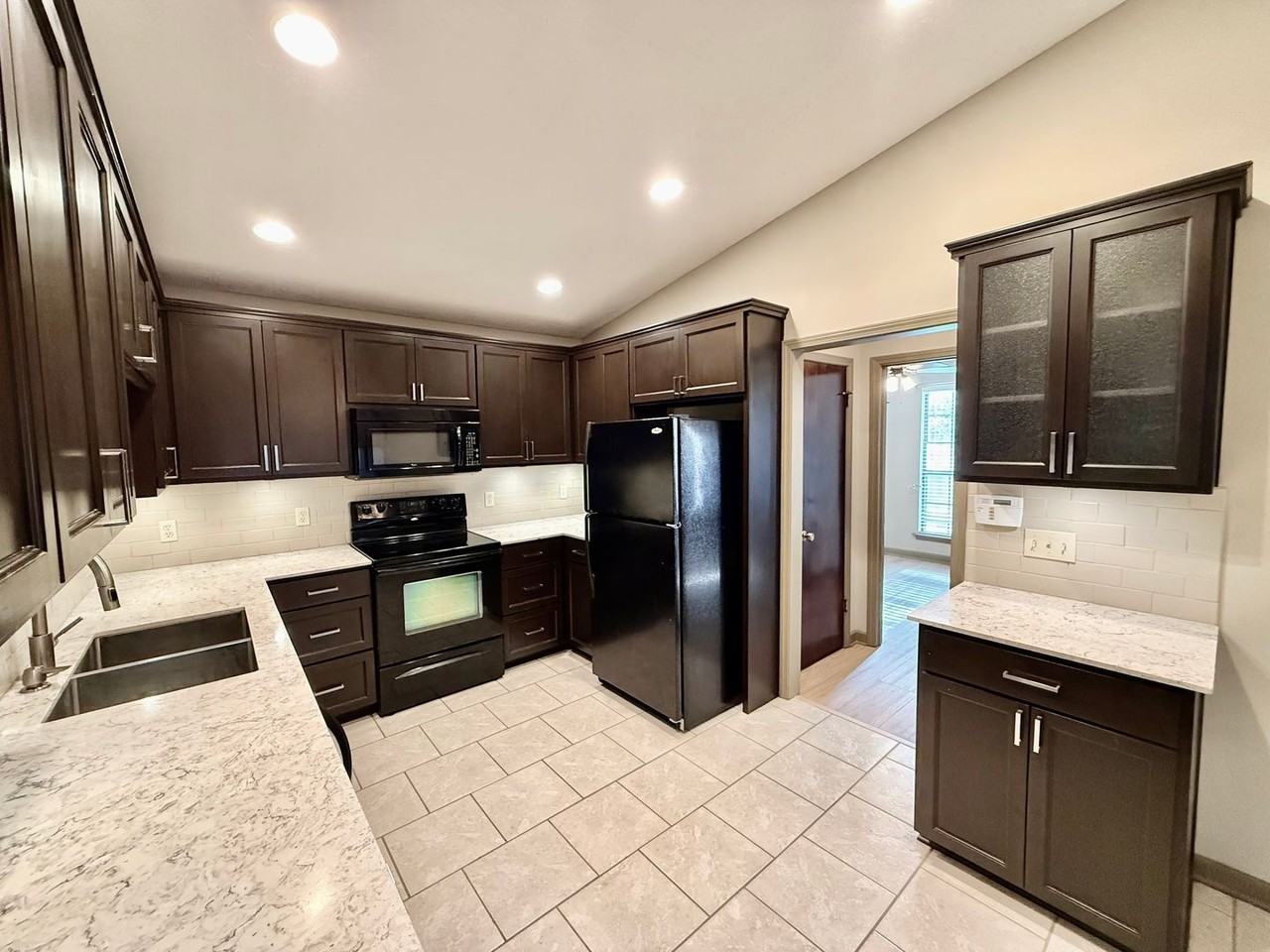 961 E Tom Stokes Ct - Photo 6 of 23