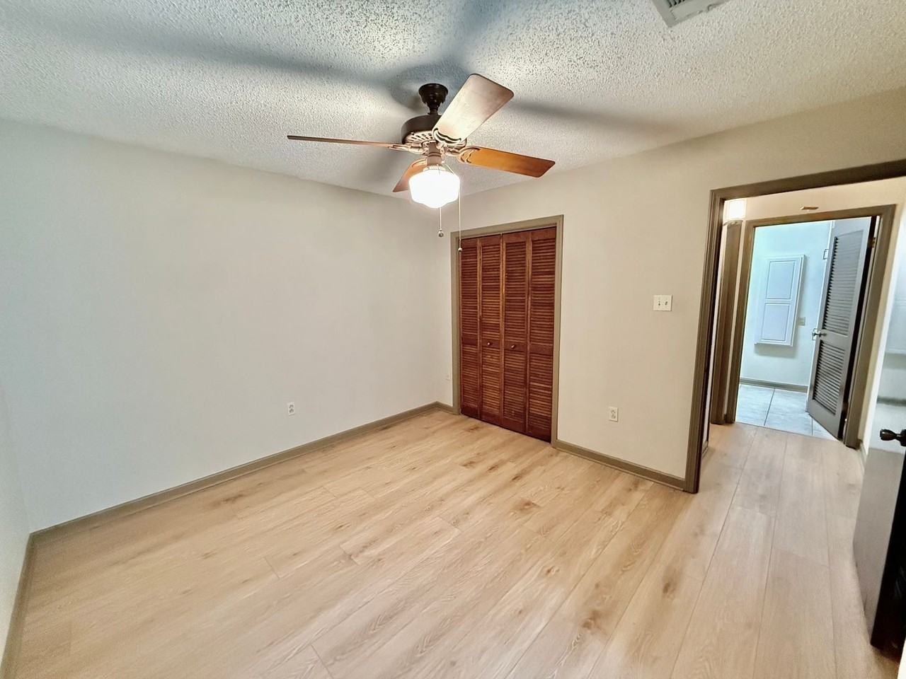 961 E Tom Stokes Ct - Photo 7 of 23