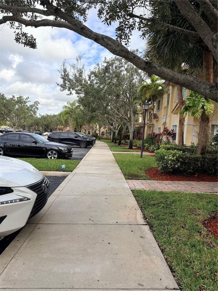 2677 Sw 83rd Ter #102 - Photo 4 of 17