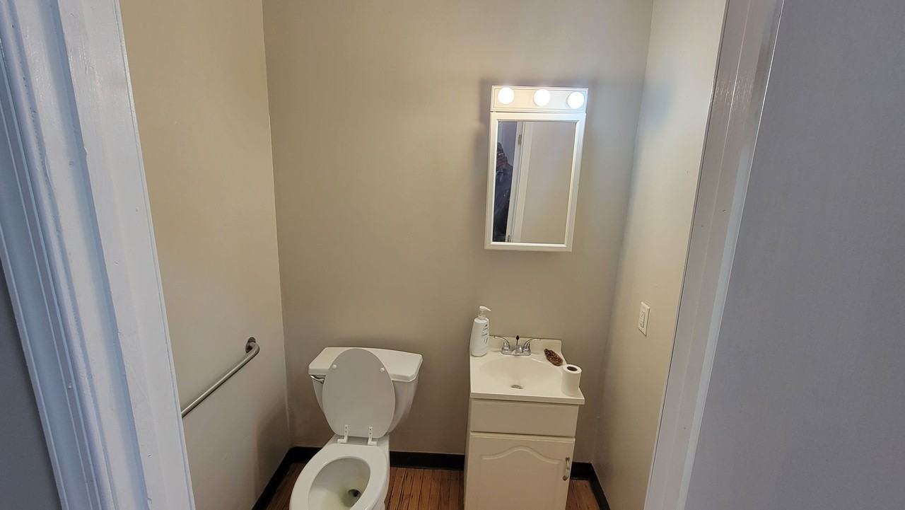 1464 N 62nd St - Photo 4 of 13