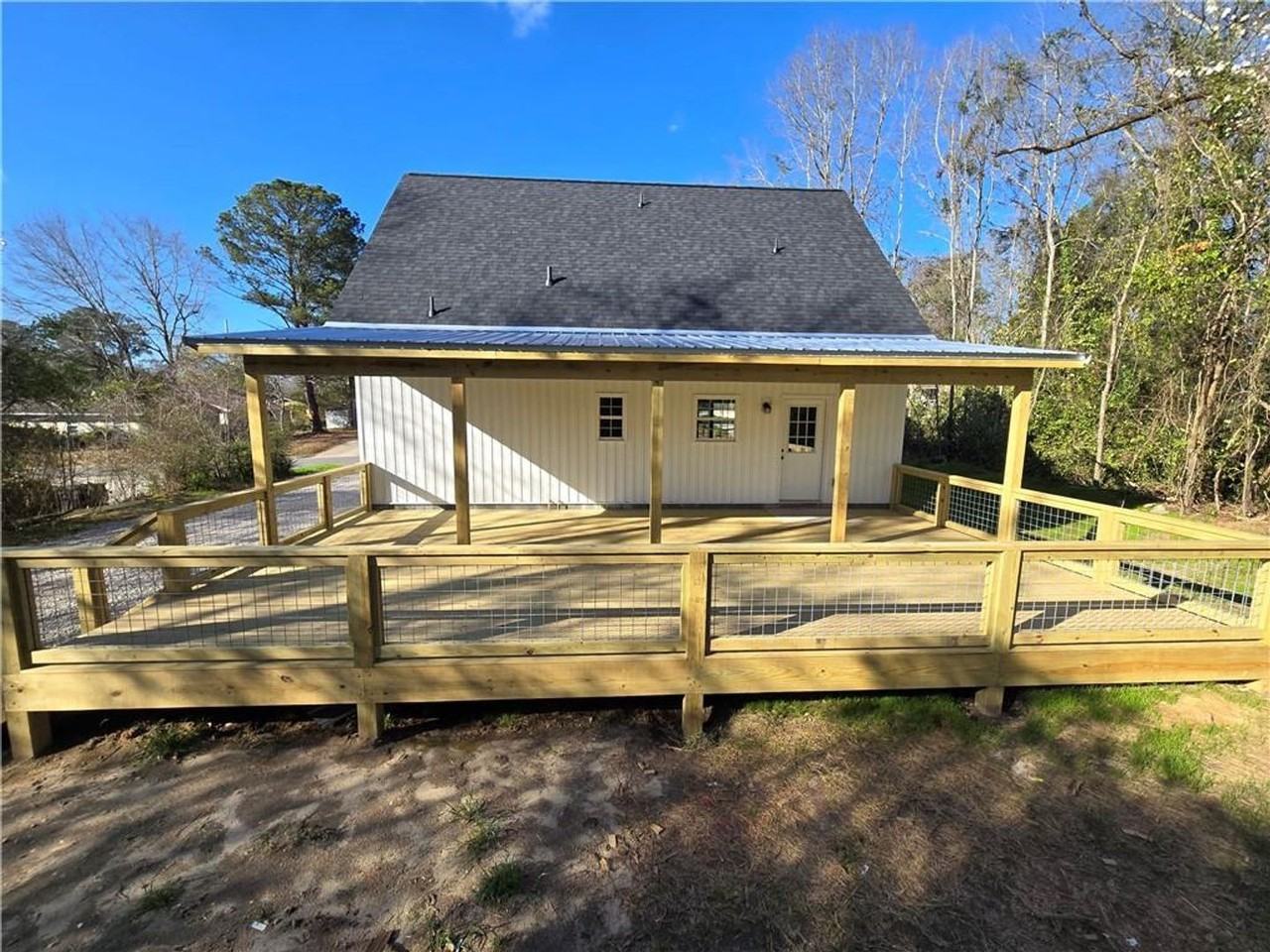 415 Phillips St - Photo 2 of 37