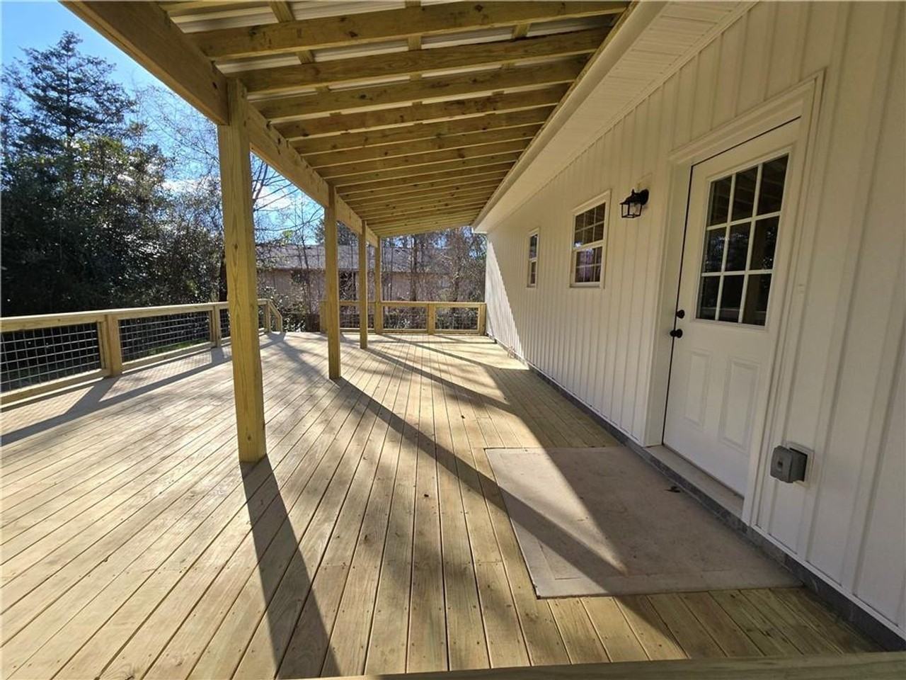 415 Phillips St - Photo 3 of 37