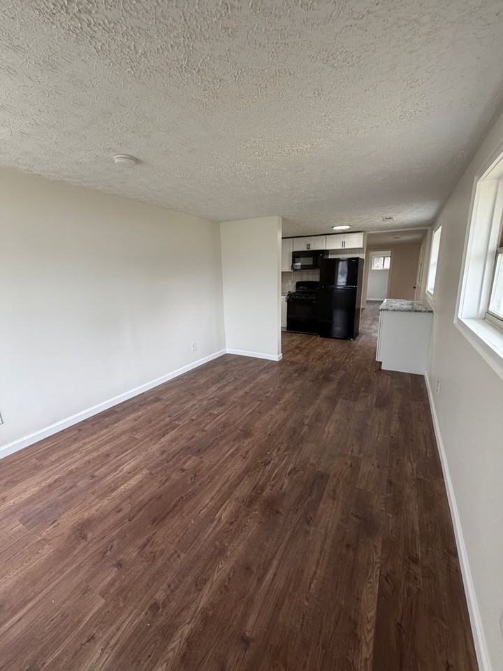 2167 Avalon Pl - Photo 2 of 18