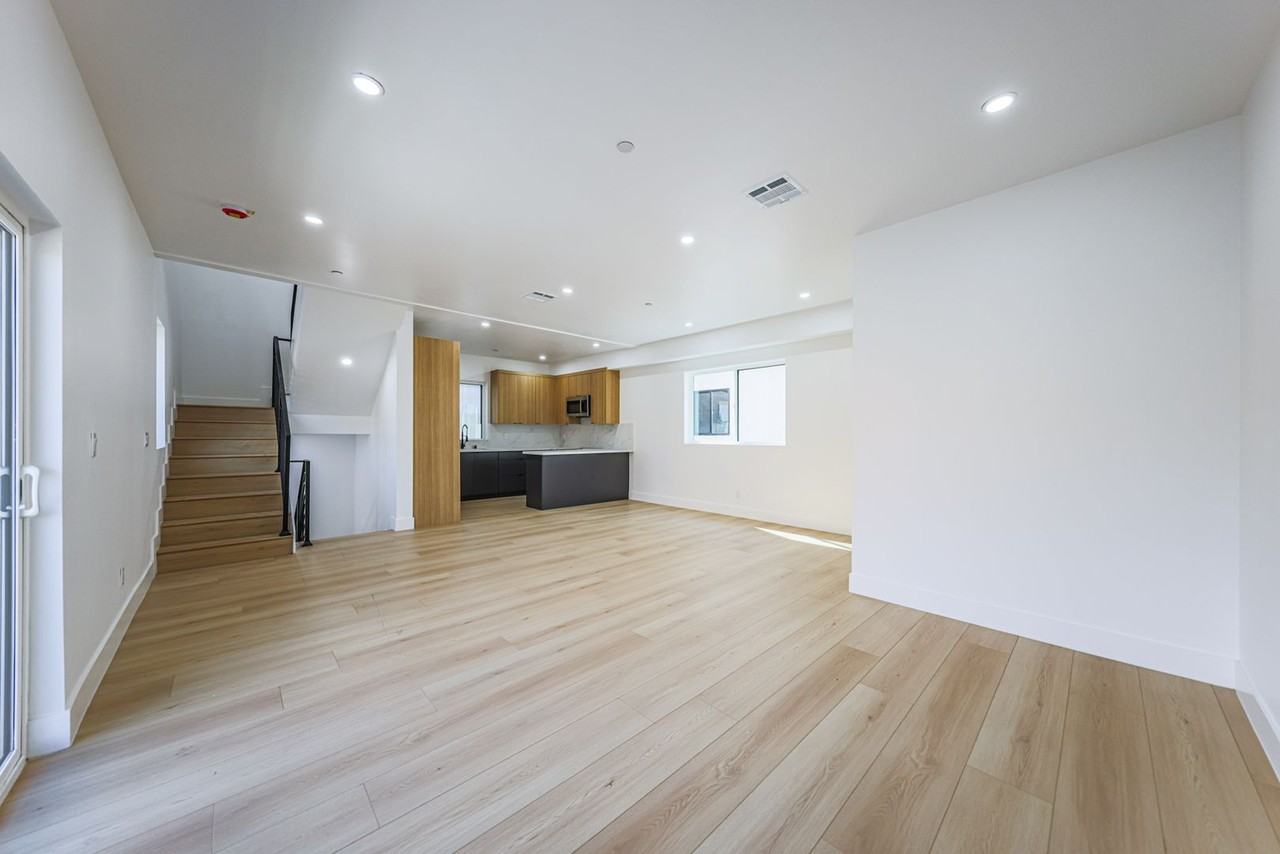 1237 N Orange Dr - Photo 7 of 50