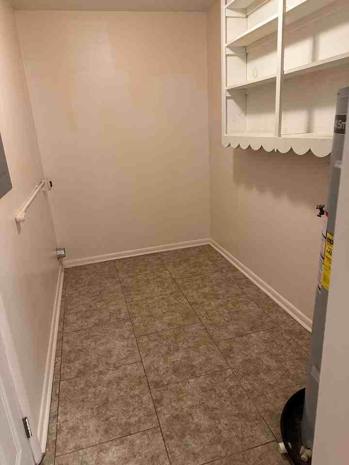 202 Spencer Dr - Photo 5 of 12