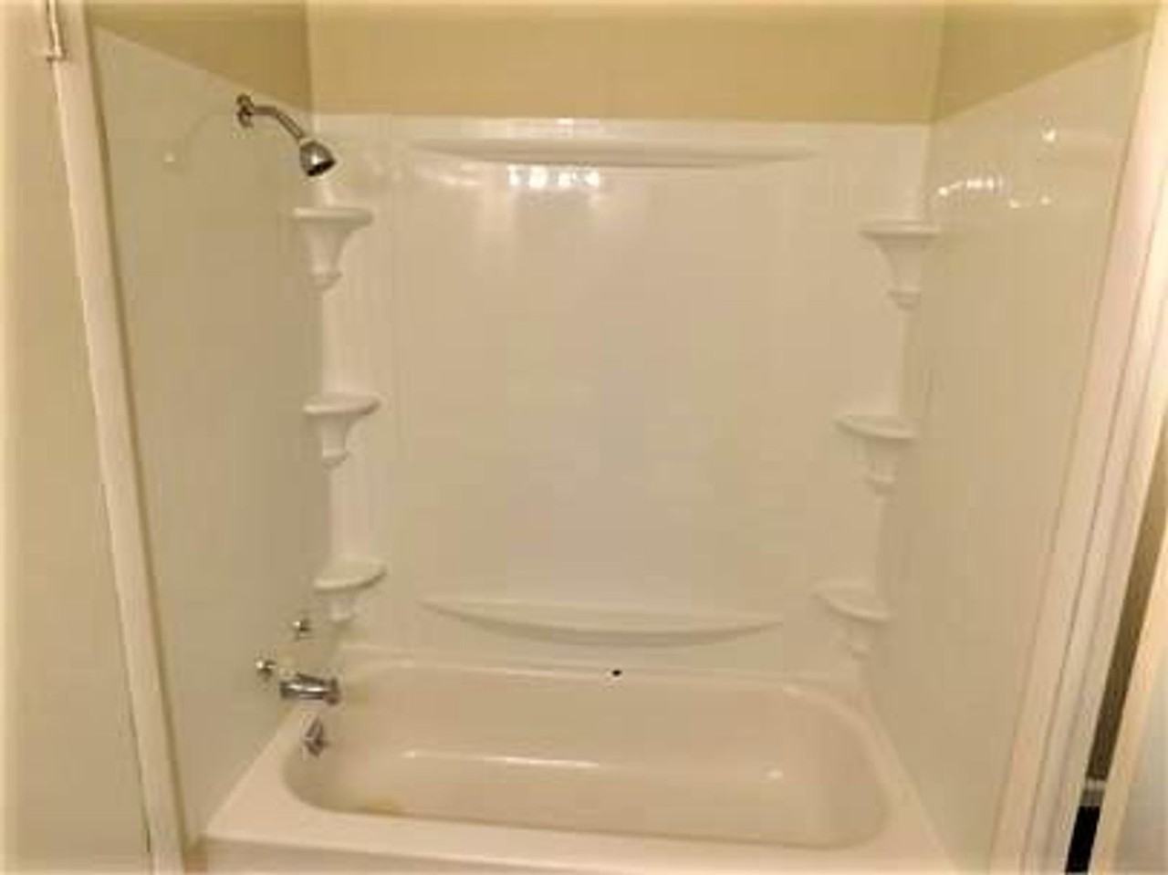 1109 Austin Dr - Photo 3 of 16