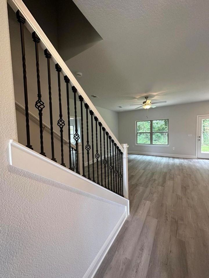 140 Ridgeway Cir - Photo 3 of 28