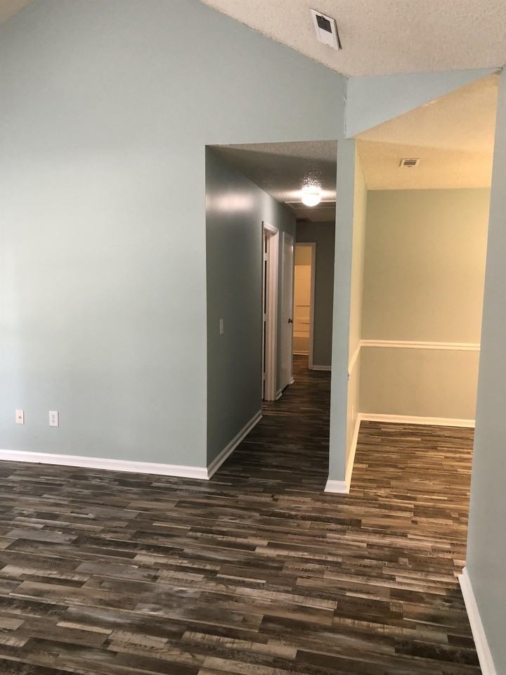 663 Windward Dr #1 - Photo 5 of 24