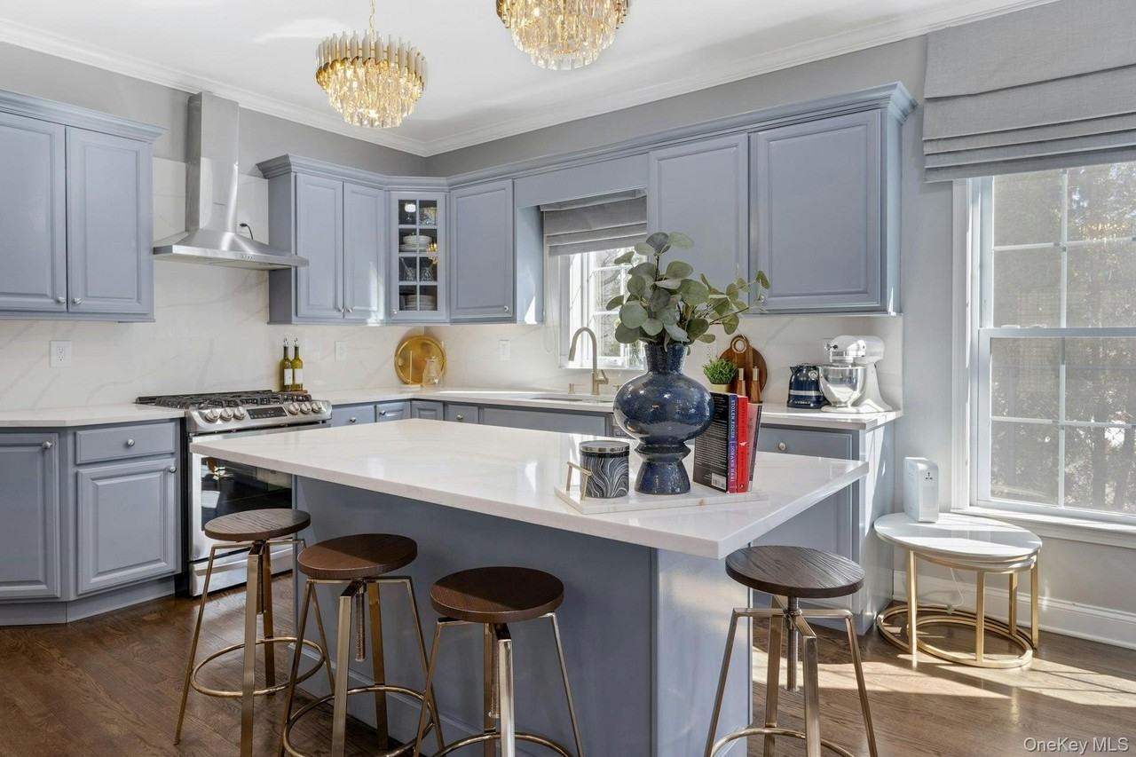 766 Mamaroneck Ave - Photo 6 of 26