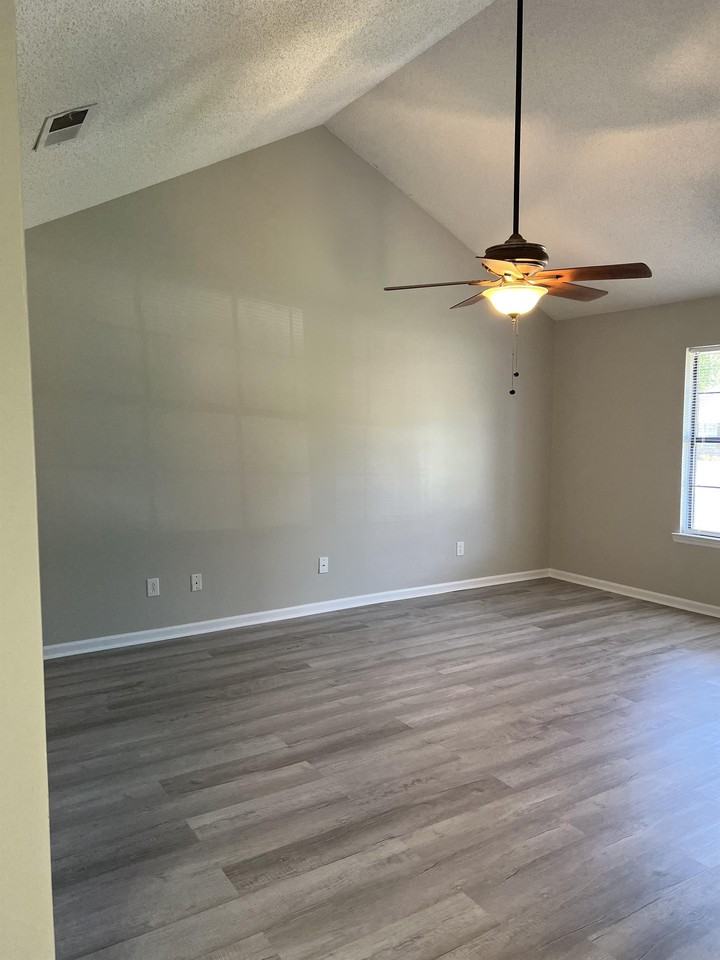 274 Hunters Branch Dr #1 - Photo 5 of 18