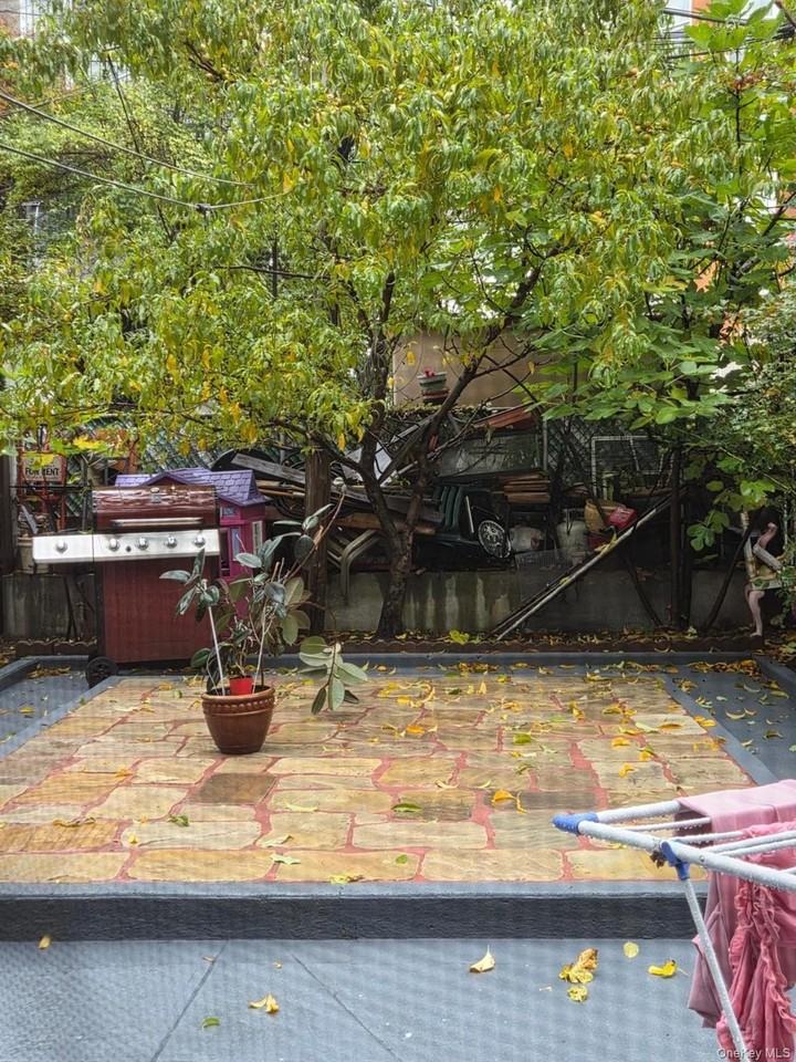 6071 70th Ave - Photo 6 of 6