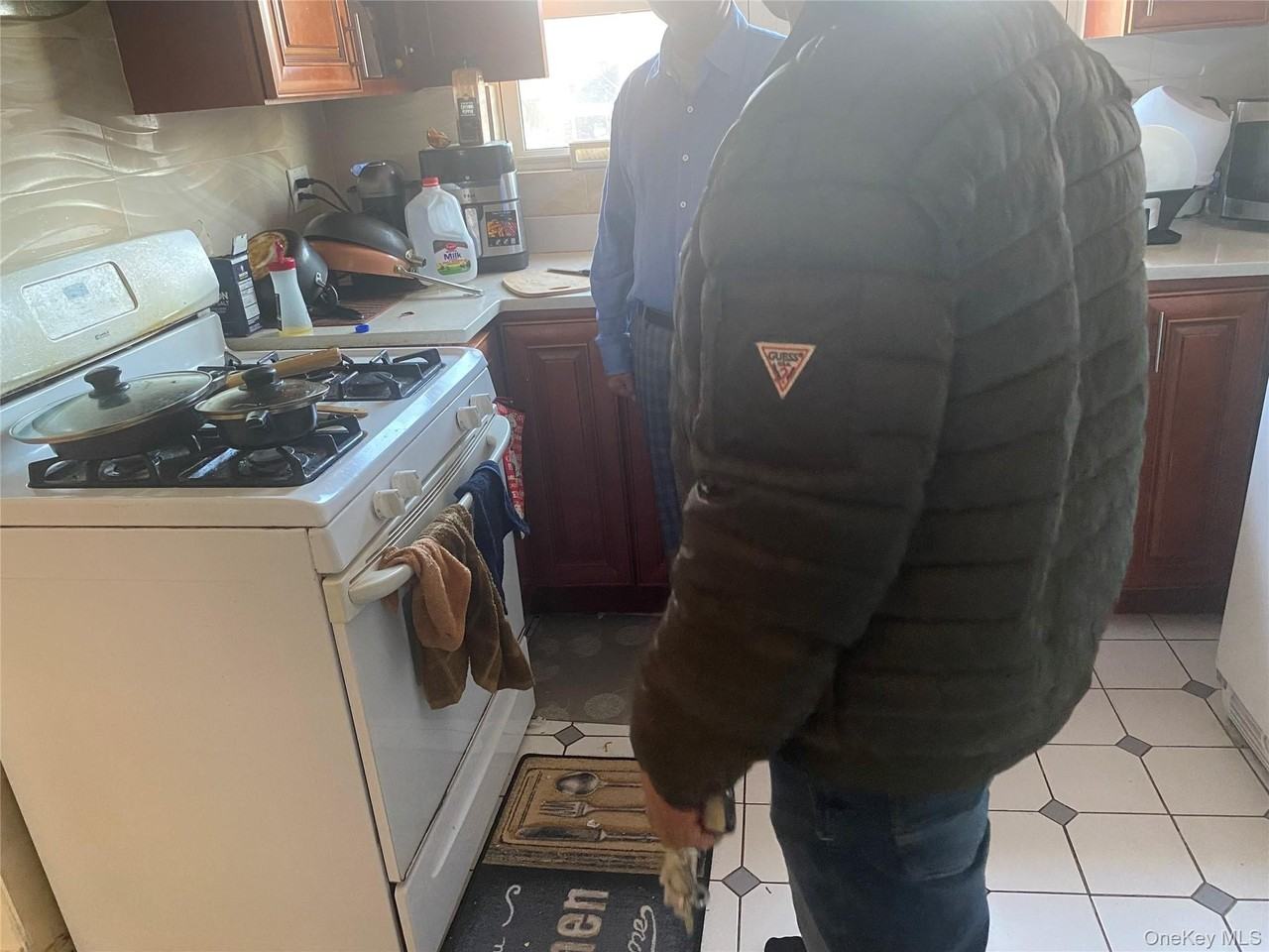 8419 150th St 2nd Fl - Photo 7 of 7