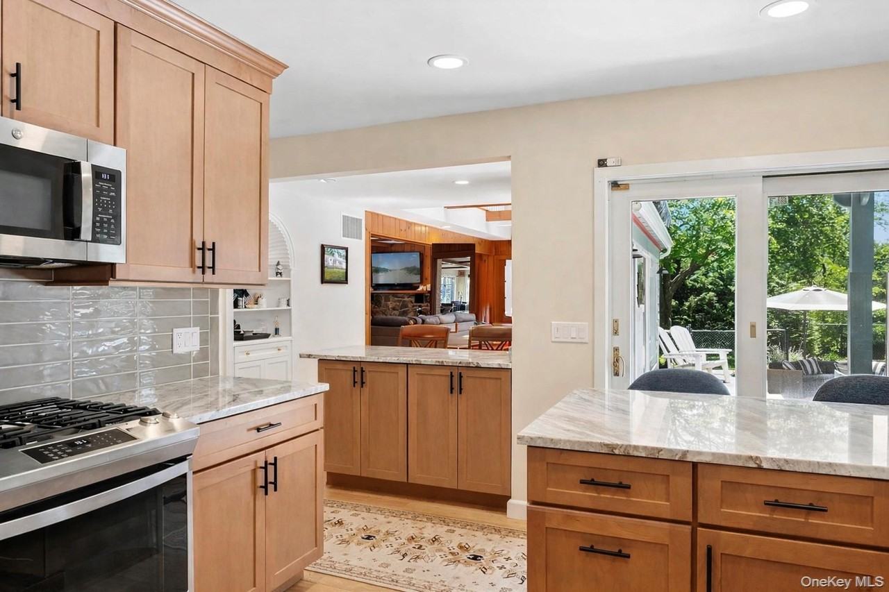 205 Pine Ave - Photo 5 of 28