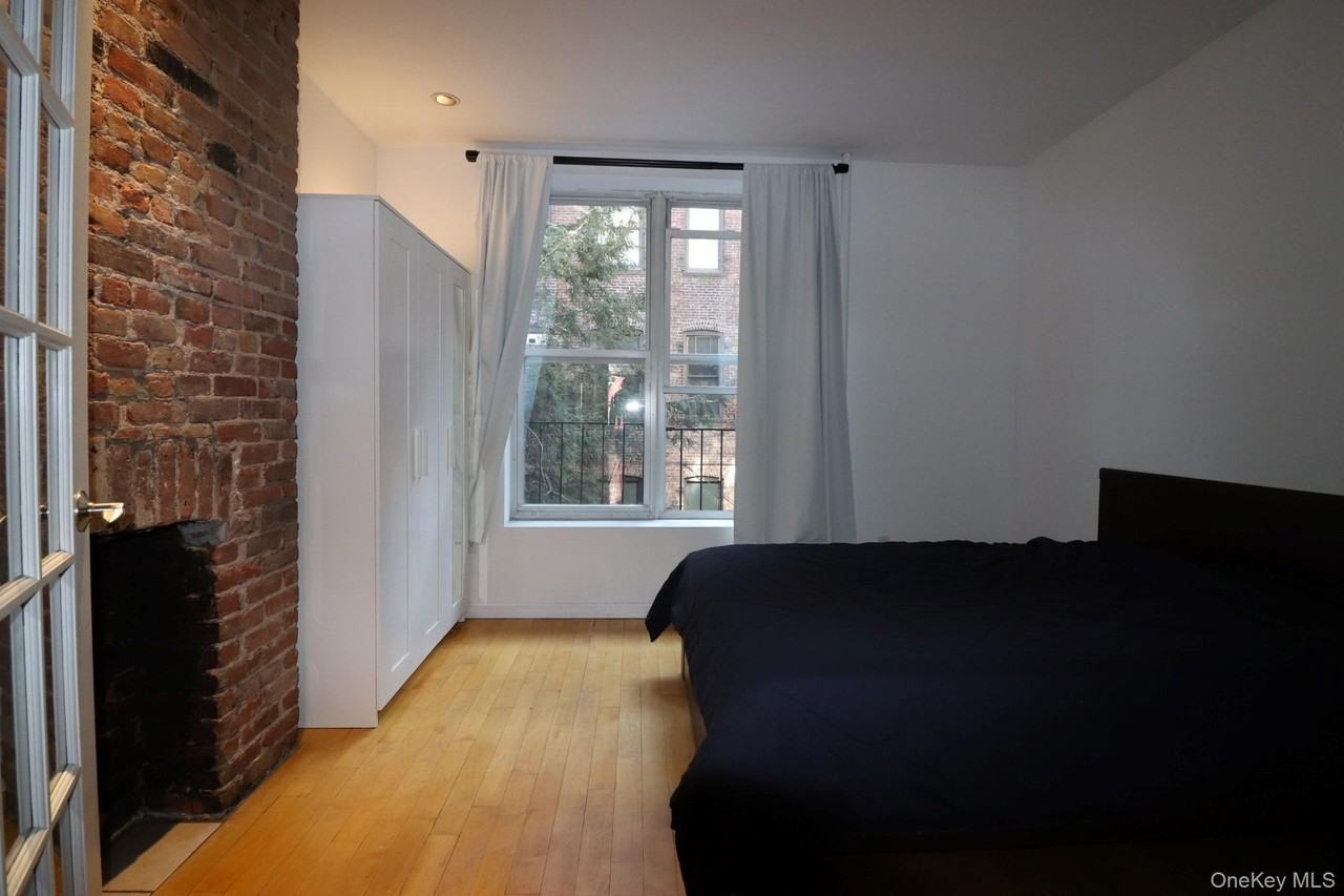 528 W 46th St Apt 3e - Photo 7 of 9