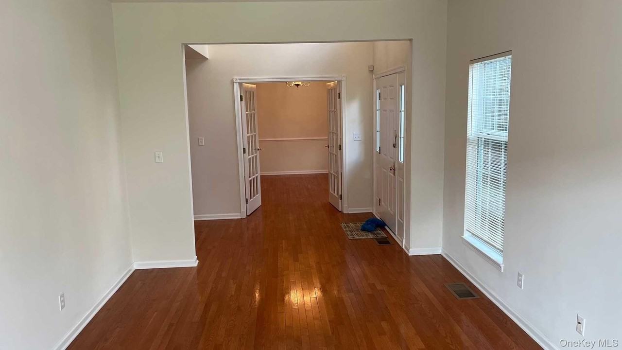 734 Huntington Dr Unit 0 - Photo 4 of 26