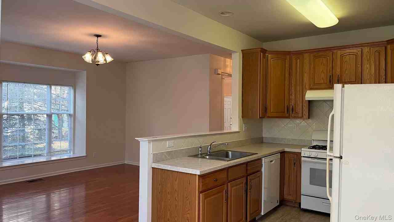 734 Huntington Dr Unit 0 - Photo 6 of 26