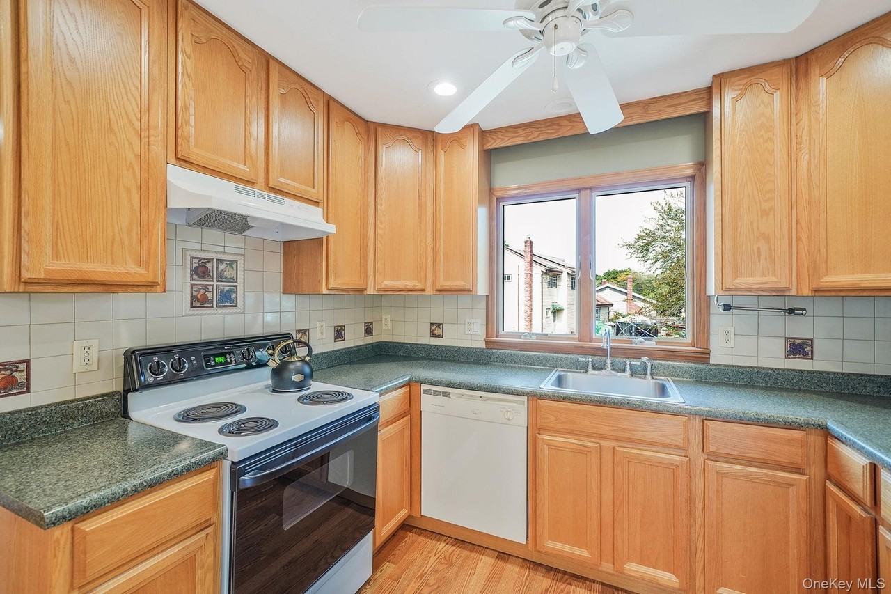 26 Bokel Ave - Photo 5 of 34