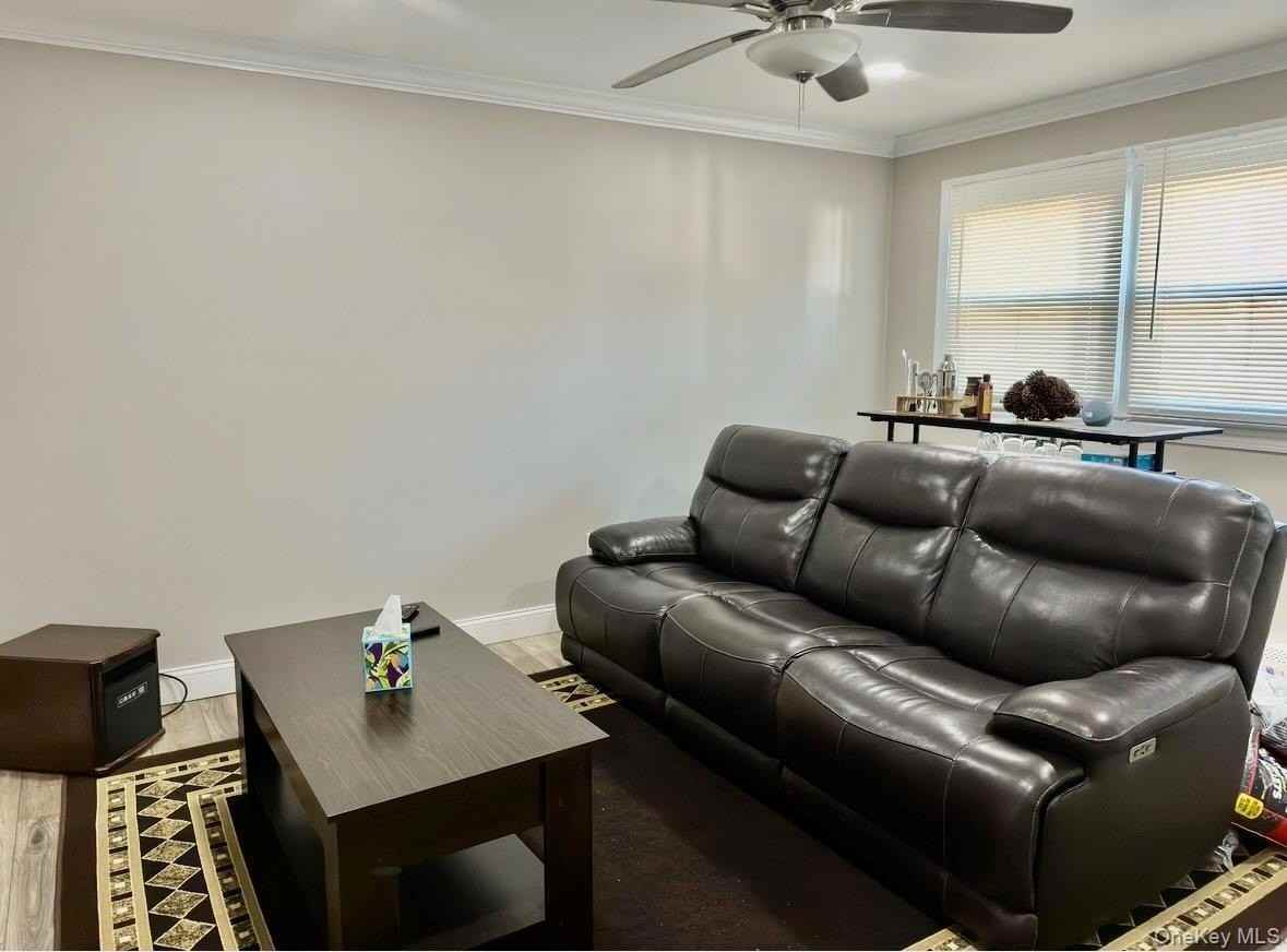 107 Fairview Ave - Photo 5 of 17