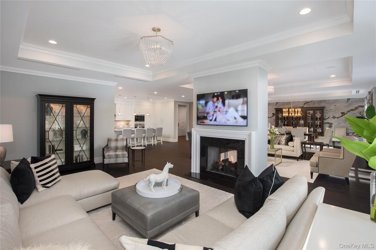 3000 Royal Ct Unit 3211 - Photo 6 of 24