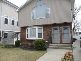 featured image of 414 E Harrison St Apt 1st