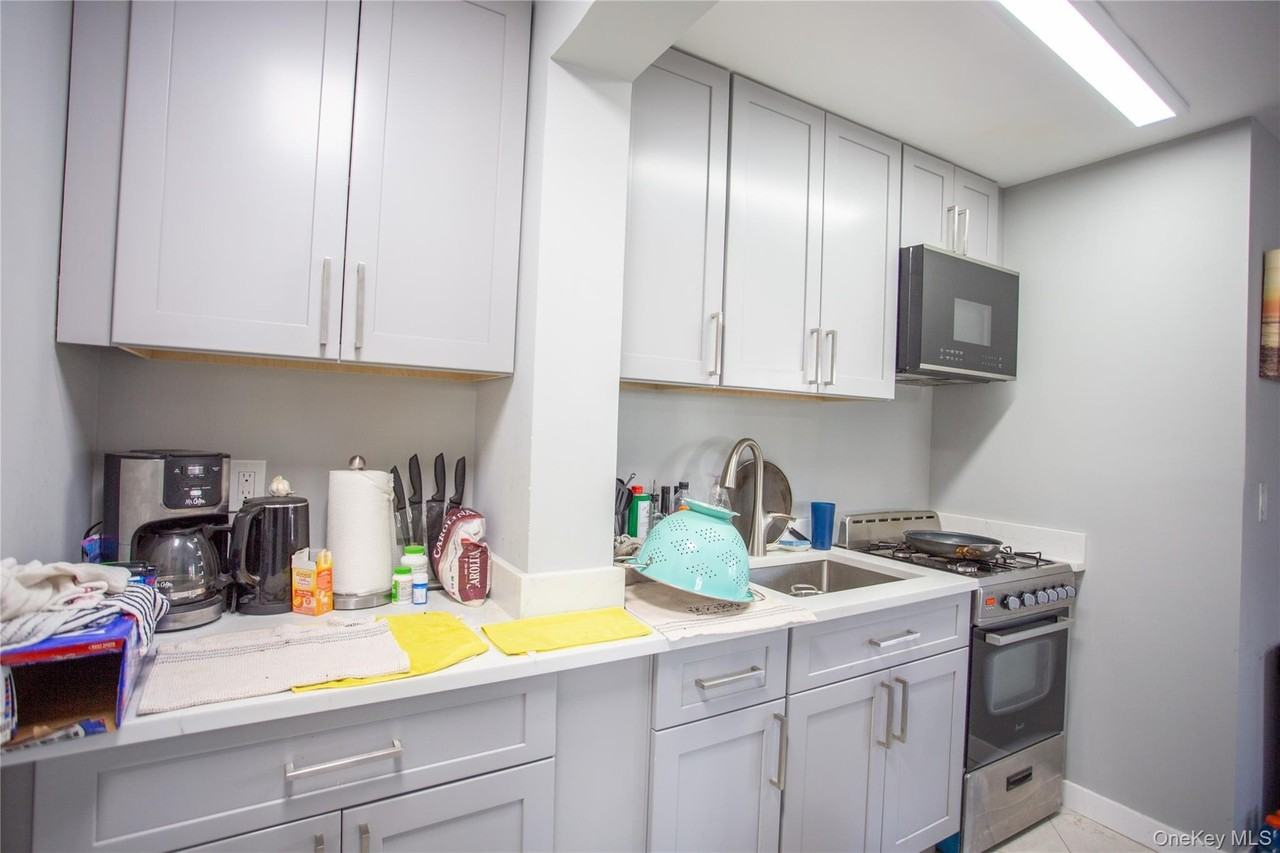 248 E Broadway Apt 5 - Photo 7 of 18