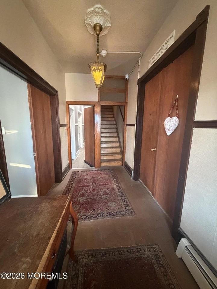 11 Washington St Apt 1 - Photo 5 of 20