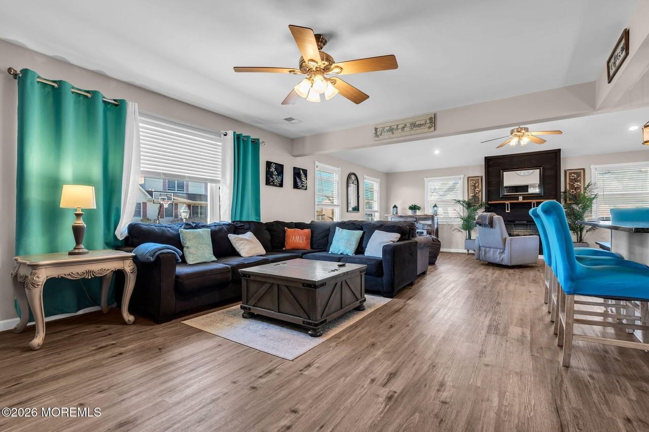 1009 Cable Ave - Photo 6 of 50