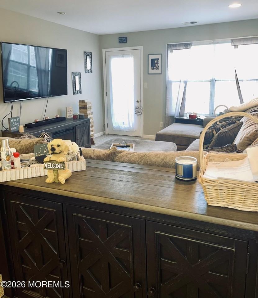 398 Brookview Ct - Photo 3 of 17