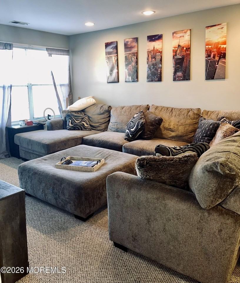 398 Brookview Ct - Photo 4 of 17