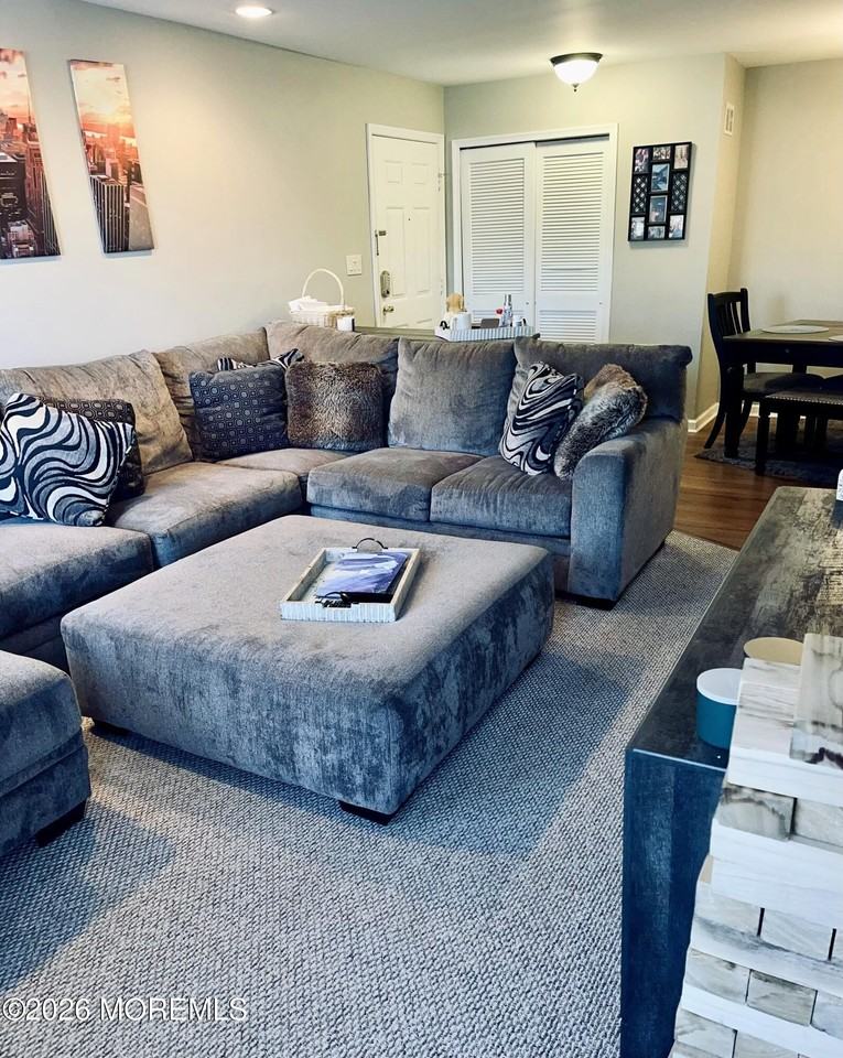 398 Brookview Ct - Photo 5 of 17