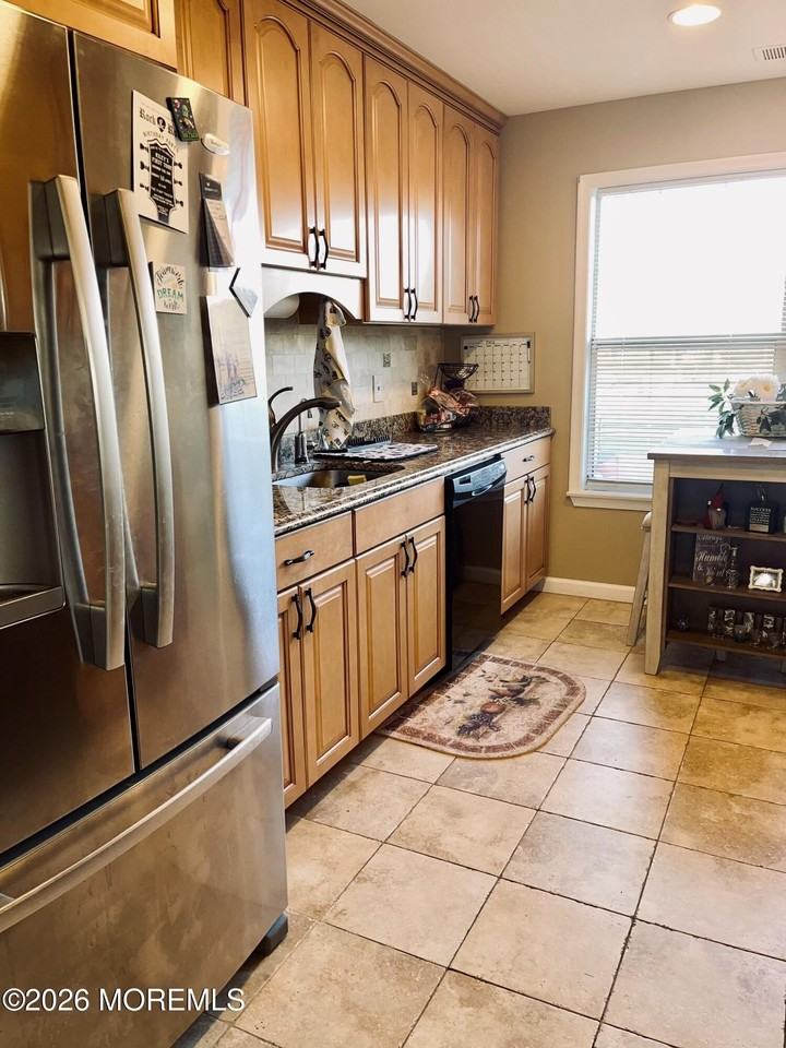 398 Brookview Ct - Photo 6 of 17