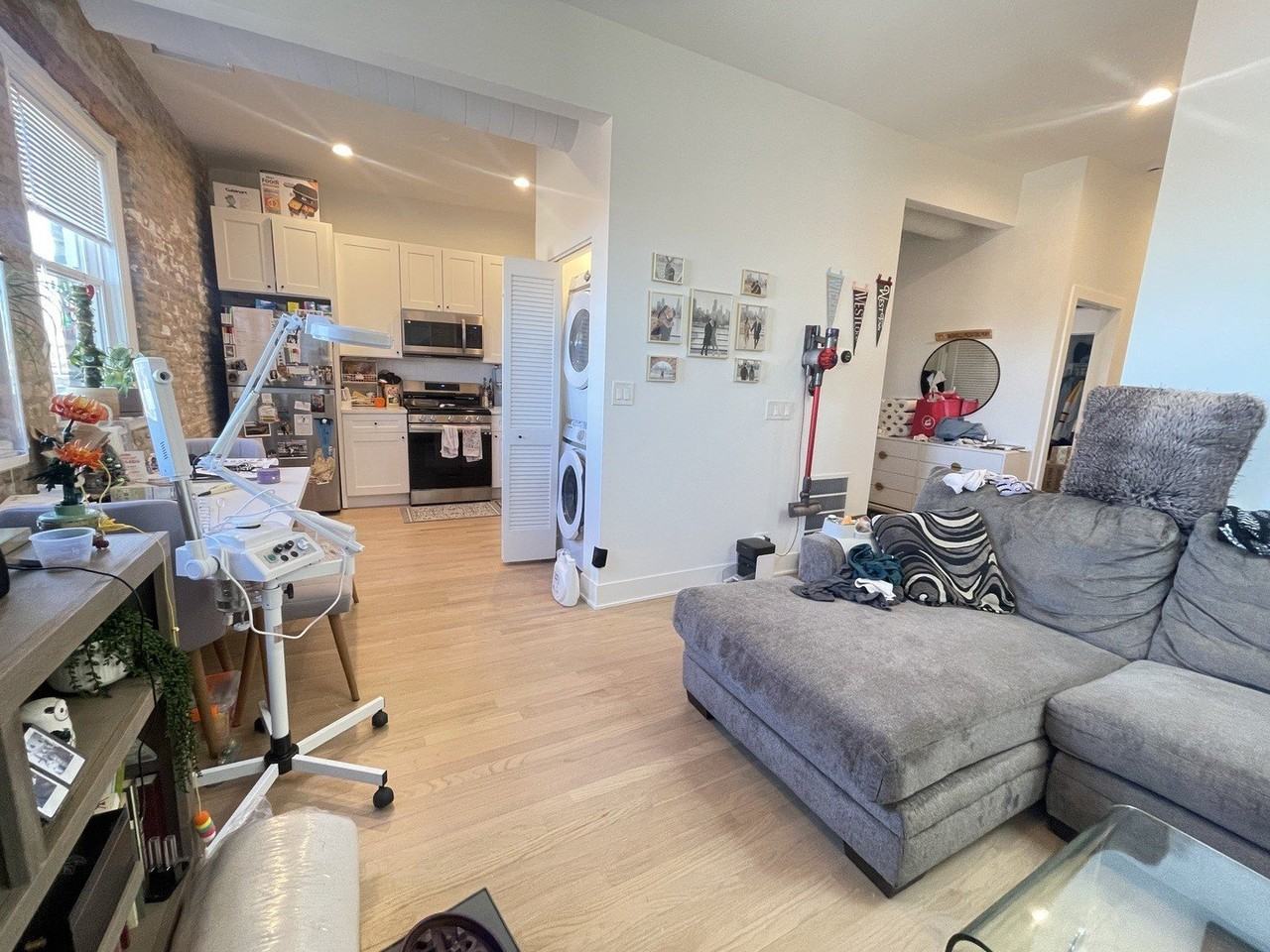 1856 W Chicago Ave Apt 4r - Photo 3 of 12