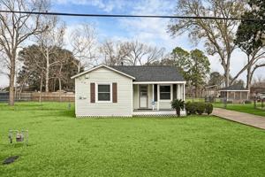 featured image of 12537 Terrance St