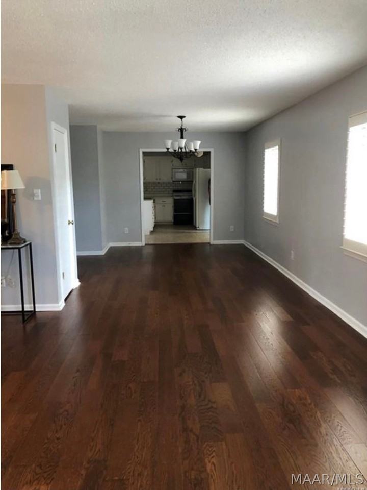 2461 Price St Apt C - Photo 6 of 14