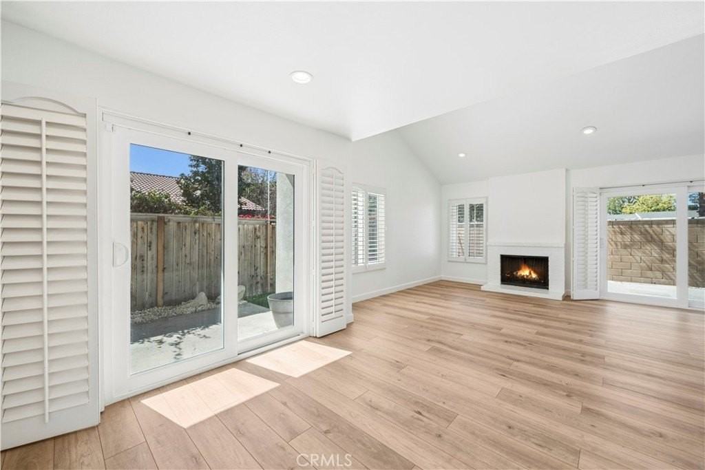 2524 Elden Ave #1A - Photo 2 of 22