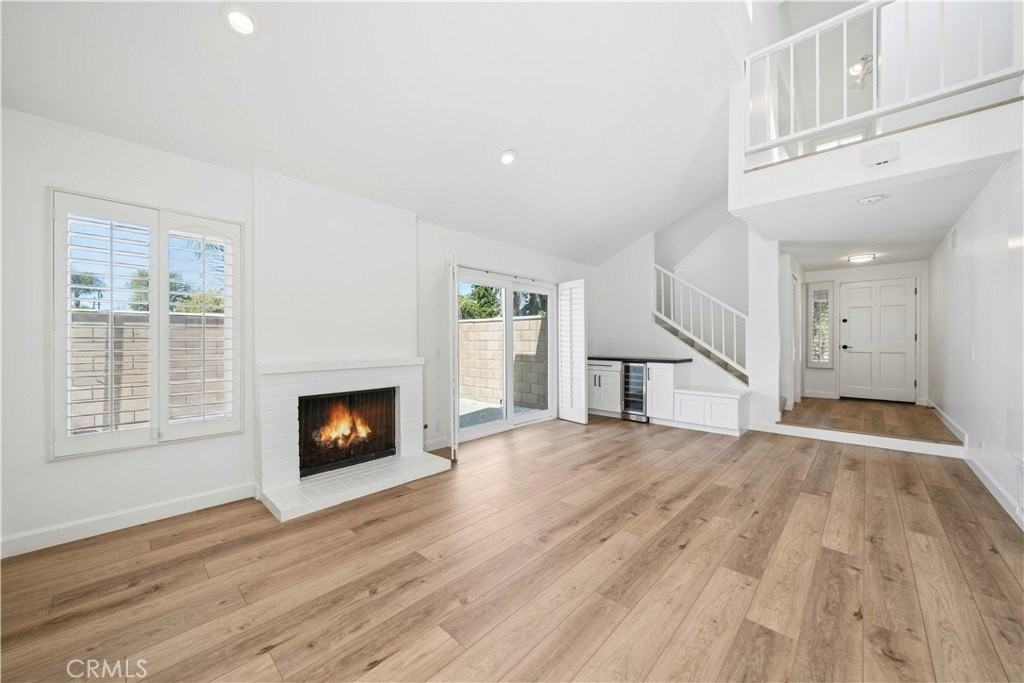 2524 Elden Ave #1A - Photo 3 of 22