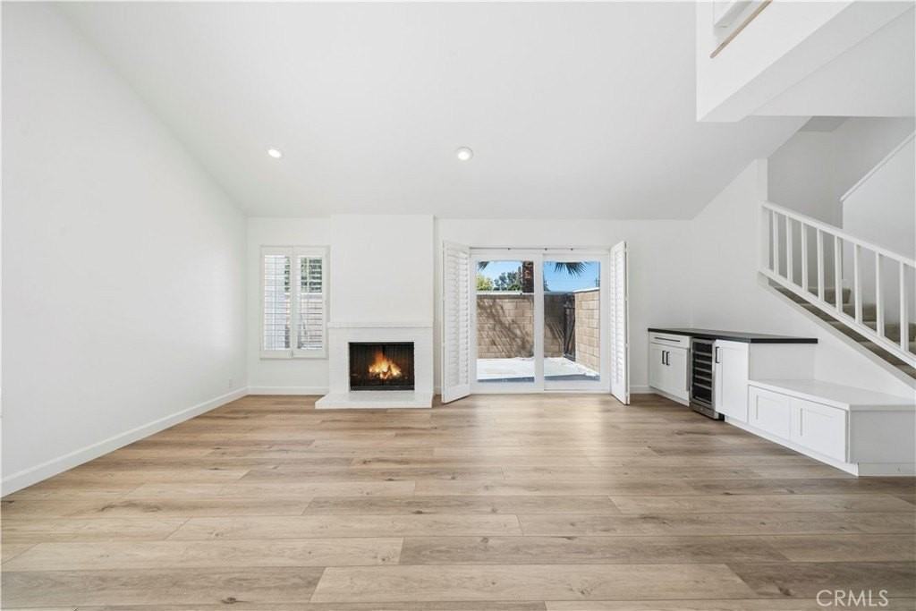 2524 Elden Ave #1A - Photo 4 of 22