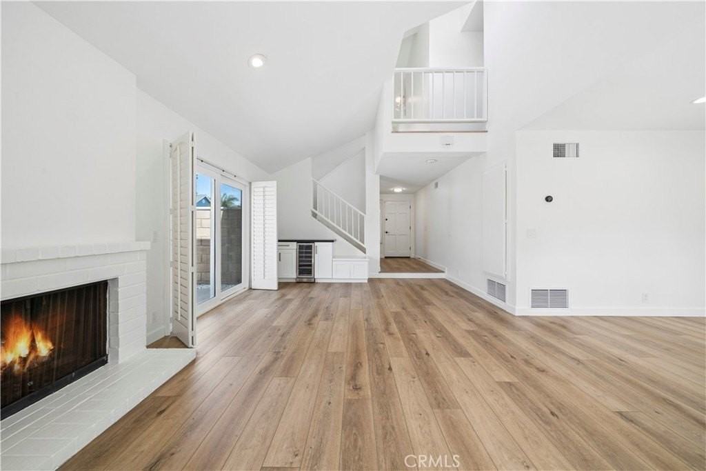 2524 Elden Ave #1A - Photo 5 of 22