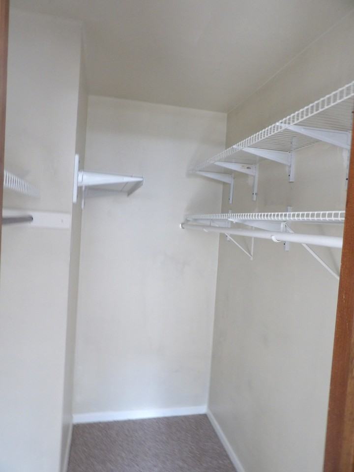 105 Newark Pompton Tpke - Photo 7 of 8