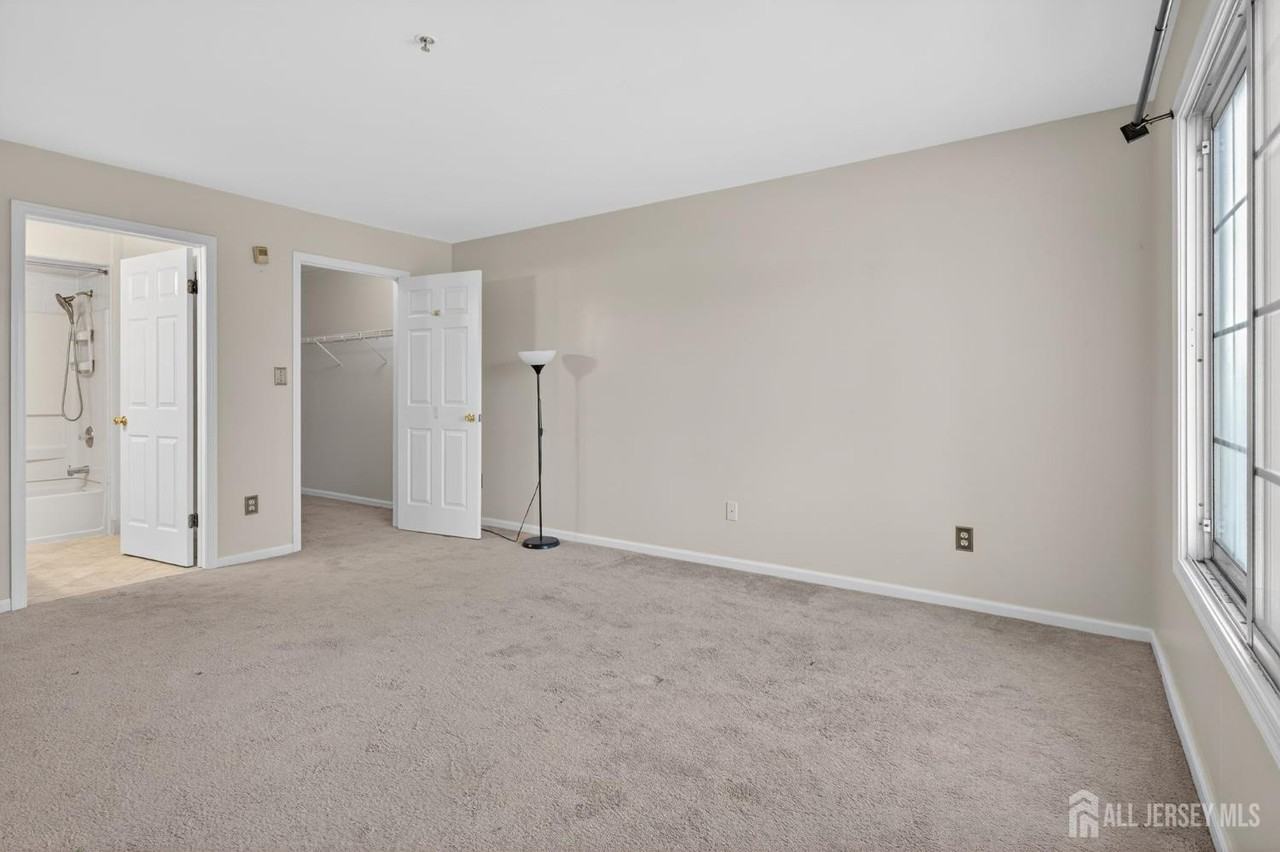 726 Waterford Dr - Photo 7 of 14