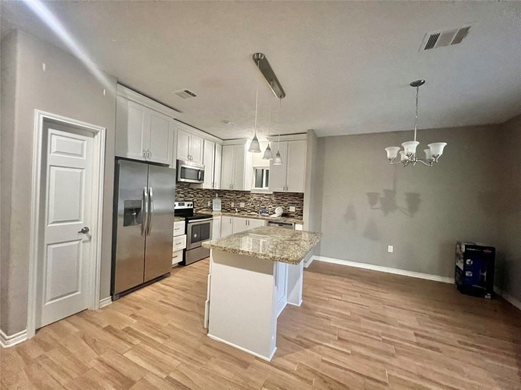 2734 Duncan Dr - Photo 2 of 12